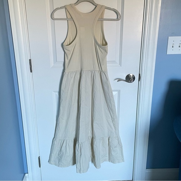 New! GAP Fit & Flare Racerback Midi Dress Size Medium 47852 - Picture 7 of 13